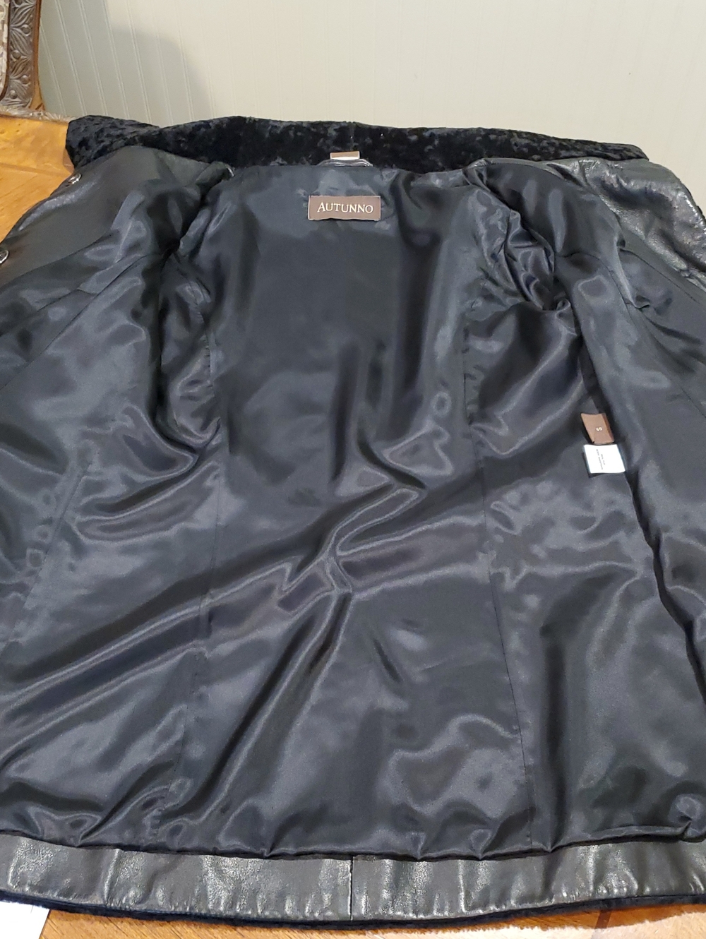 Autunno Shearling Fur Colorblock Jacket - Picture 8 of 14